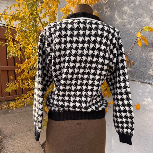 Vintage 80s Black & white houndstooth polo sweater - Picture 2 of 8